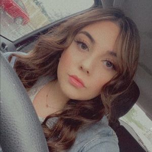 Meet your Posher, Mandeline